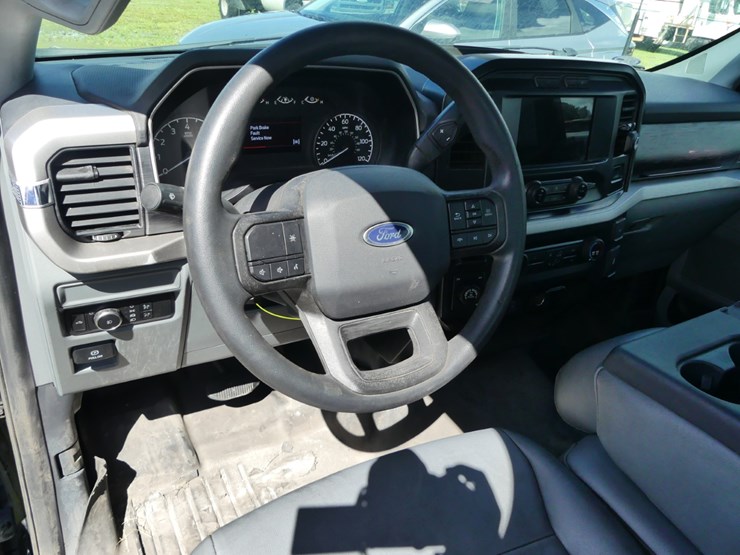 2021-ford-f150-xl-image-10