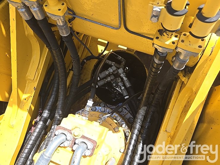 2022-komatsu-pc490-lc-11-image-49