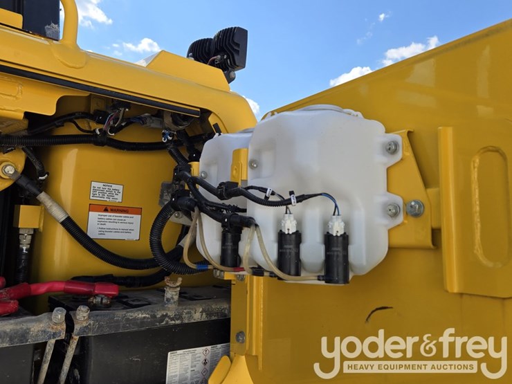 2022-komatsu-d65px-18-image-45