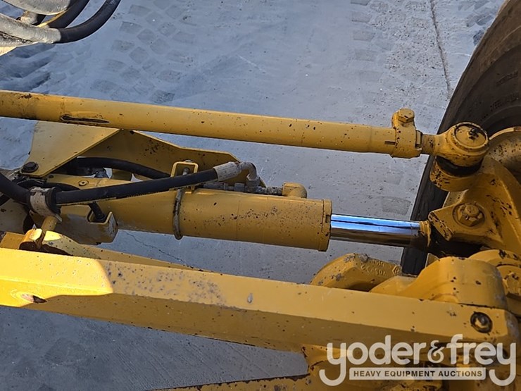 2016-caterpillar-140m3-image-16