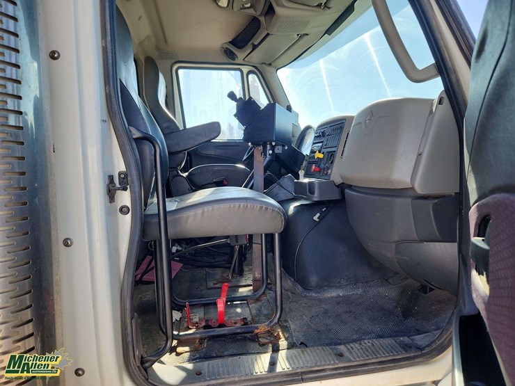 2016-international-workstar-7600-image-16
