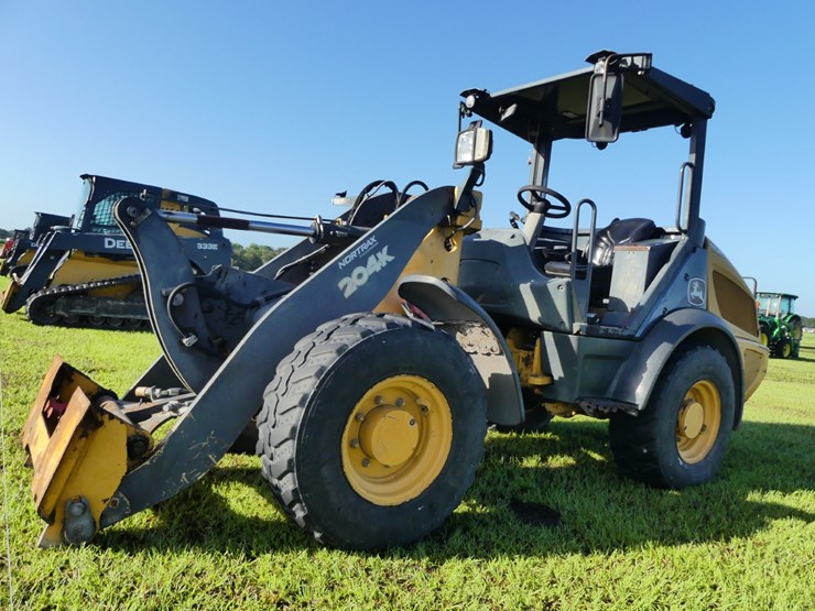 2015-deere-204k-image-1