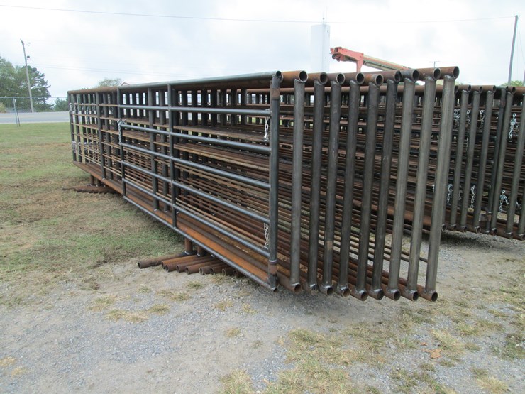 #72-•-(9)-freestanding-panels-&-(1)-gate-inv-#-29826-image-4