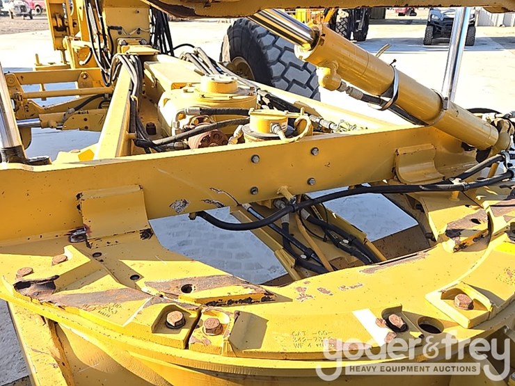 2016-caterpillar-140m3-image-33