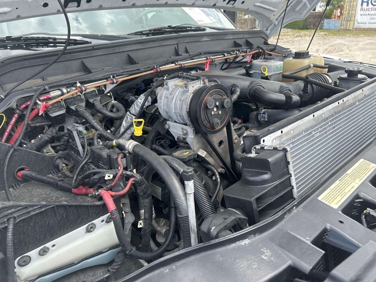2016-ford-f550-image-17