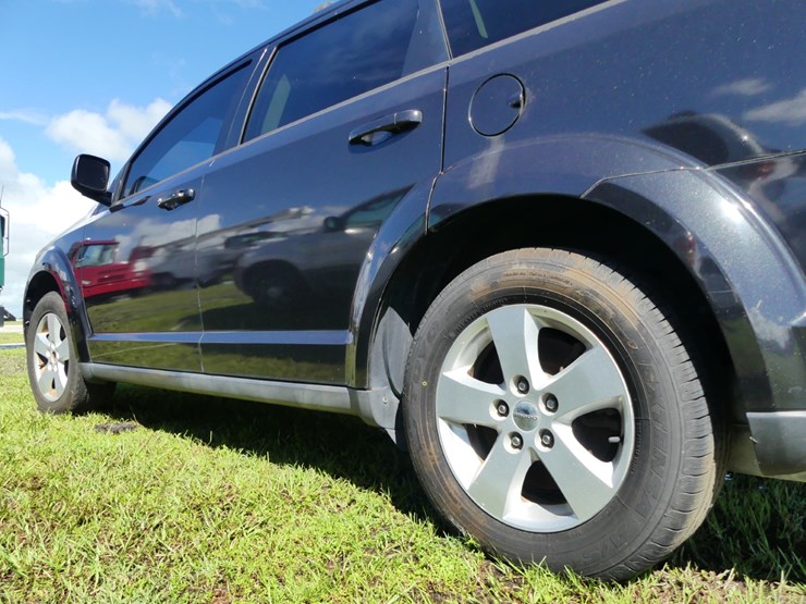 2012-dodge-journey-image-6