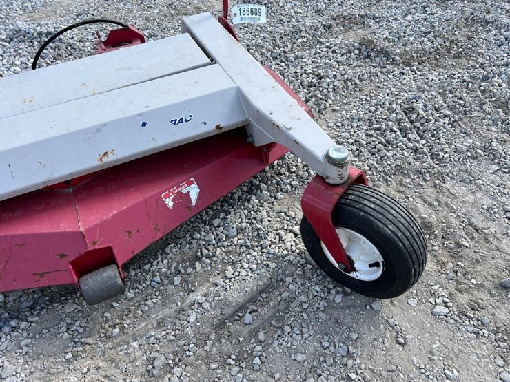 ventrac--60"-hm602-finish-mower-image-9