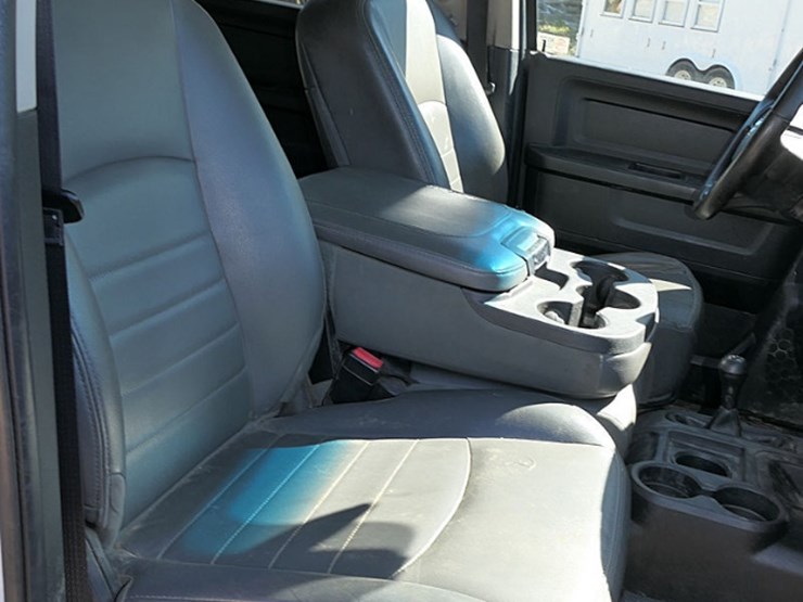 2017-dodge-ram-3500-image-22