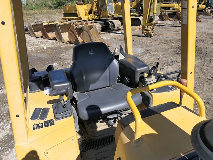 2000-deere-450h-image-22