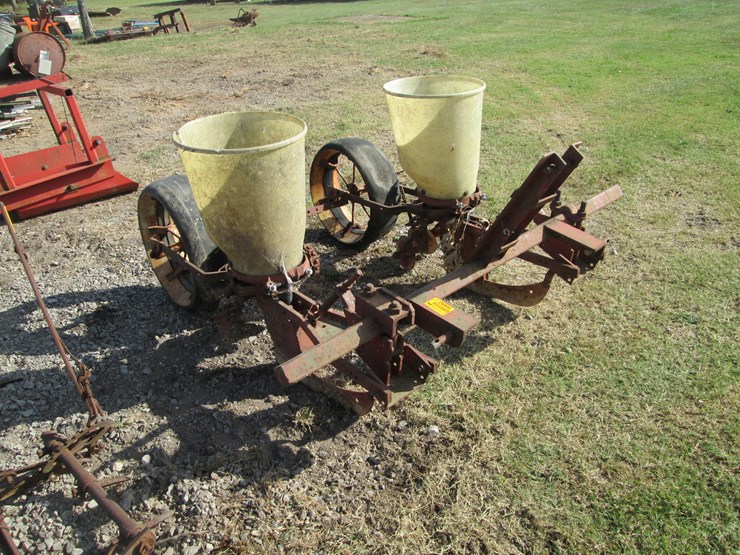 #2017-•-2-row-planter-inv#-29998-image-2