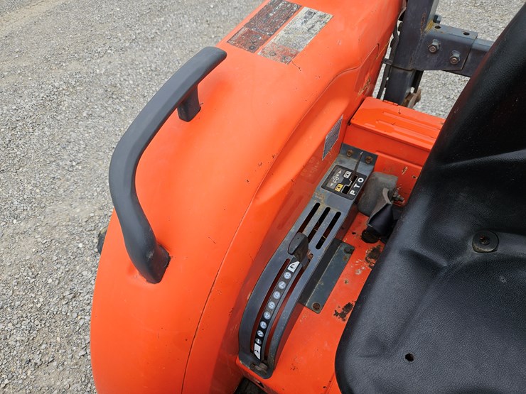 kubota-l3830-image-9