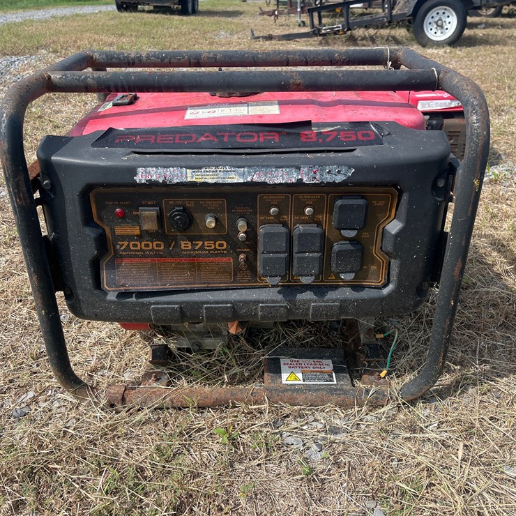 #190 • PREDATOR 8750 GAS POWERED GENERATOR