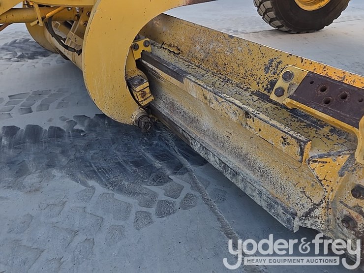 2016-caterpillar-140m3-image-39