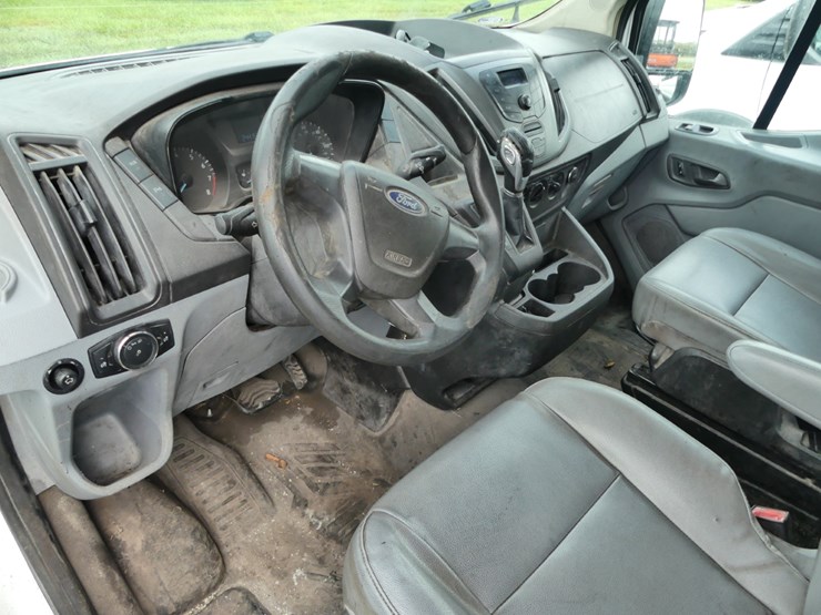 2016-ford-transit-image-12