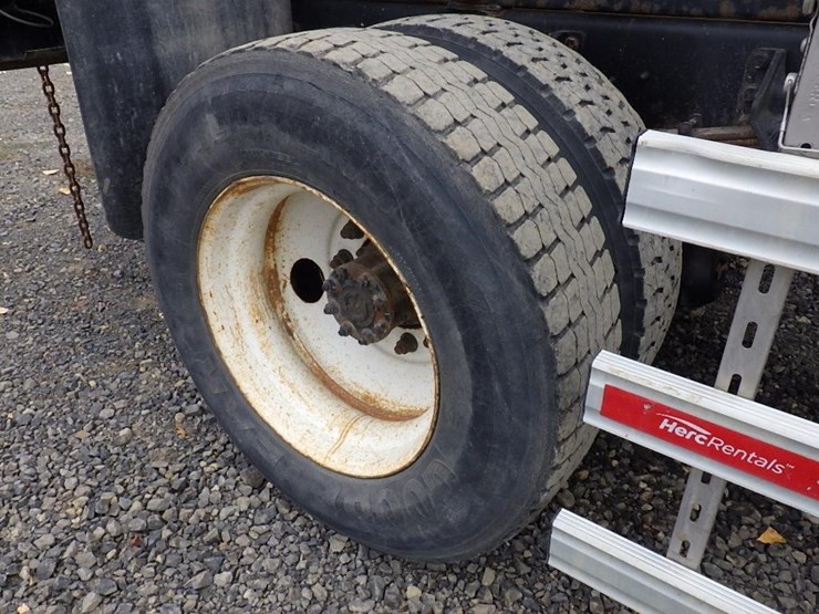ford-f750-image-15