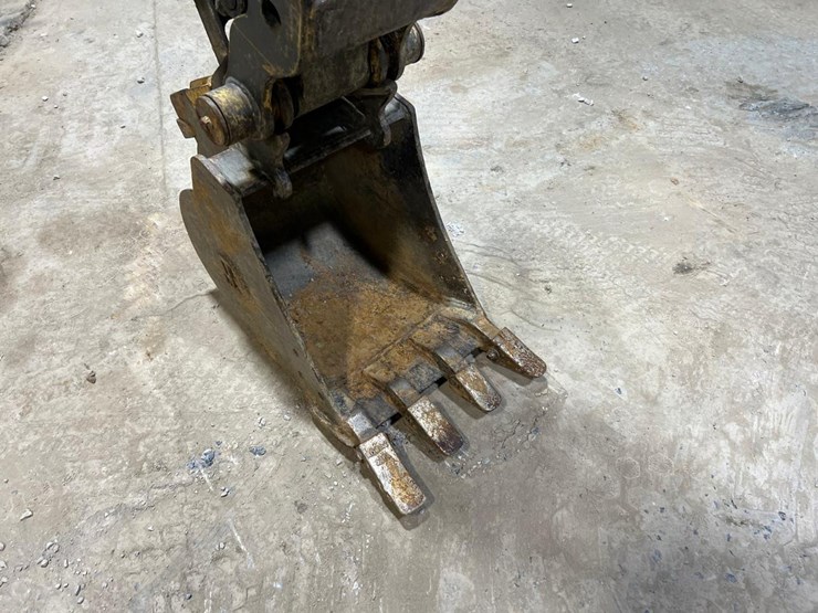 deere-27d-image-11