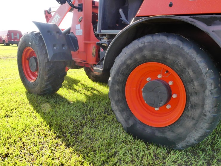 2020-kubota-r530-image-6