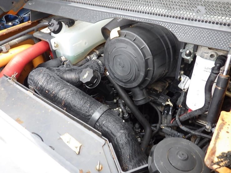 2012-case-sv300-image-13
