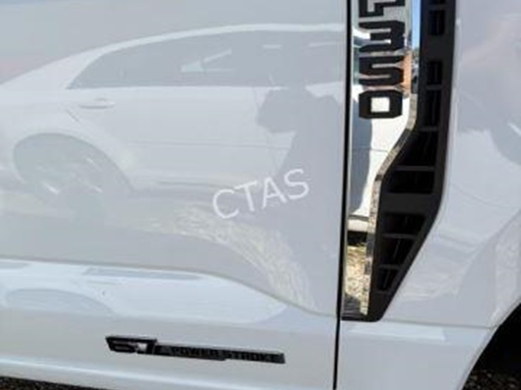 2023-ford-f350-image-6