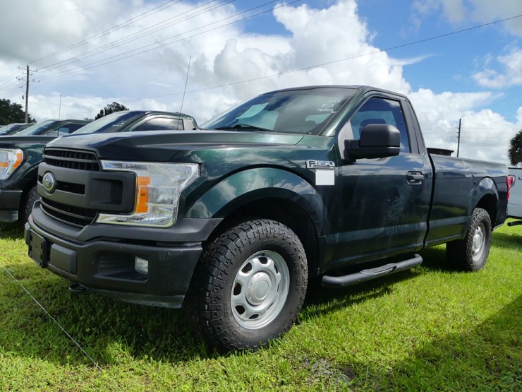 2020-ford-f150-xl-image-1