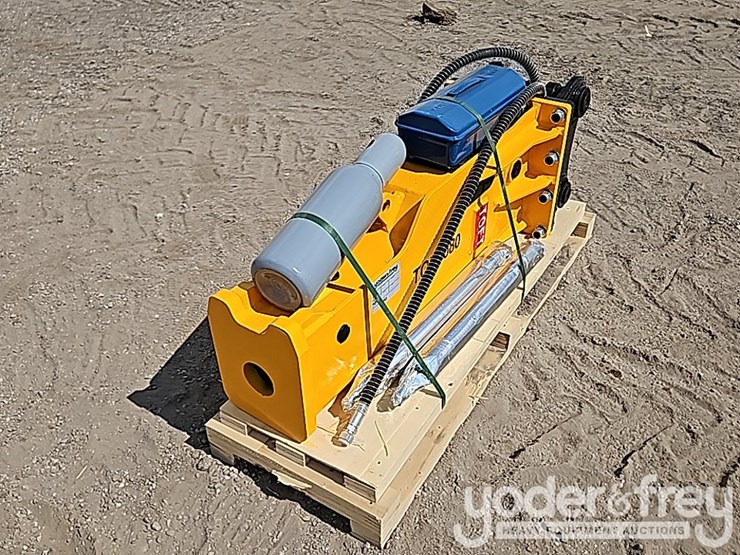 2025-caterpillar-305-image-1