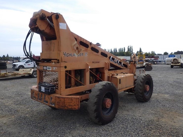 lull-644tt-34-telescopic-reach-lift-image-4