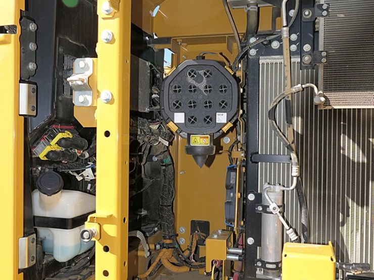 caterpillar-317-image-19
