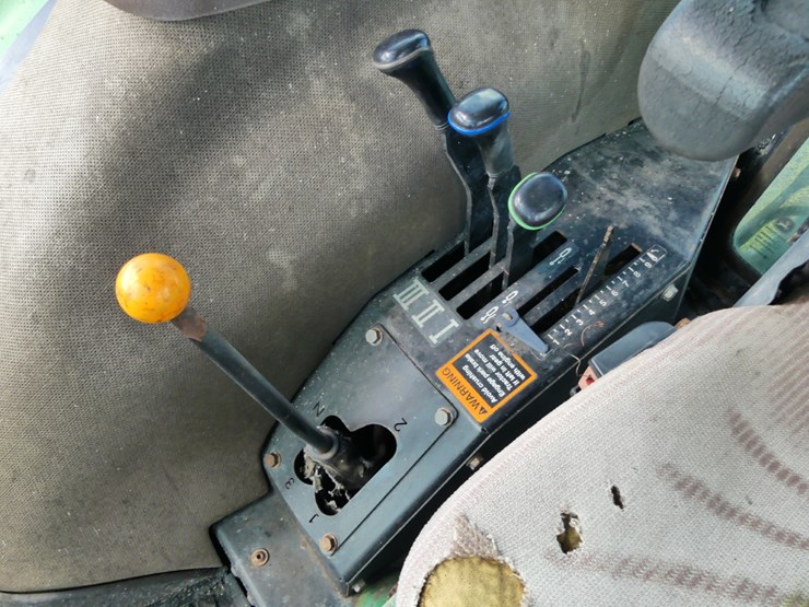 john-deere-6115d-image-11