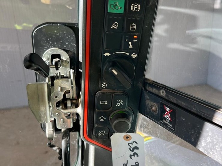 bobcat-t76-image-25