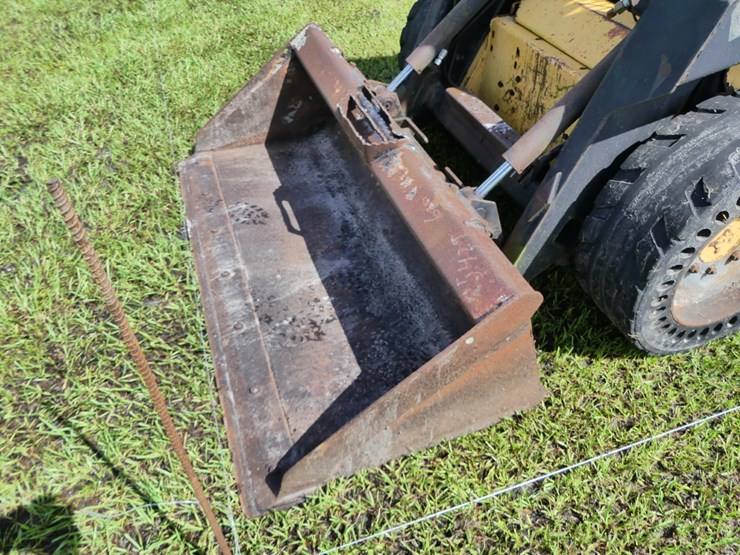 new-holland-lx665-image-7