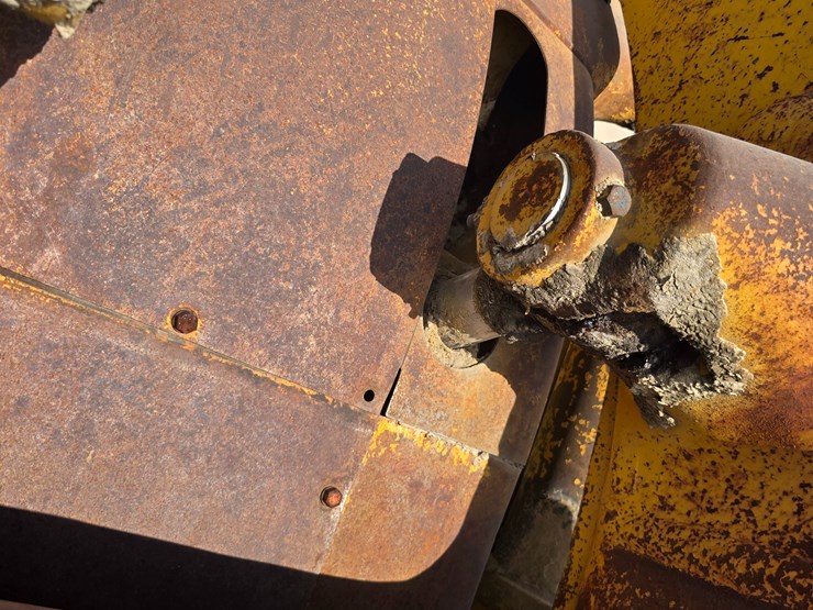 caterpillar-966b-image-46