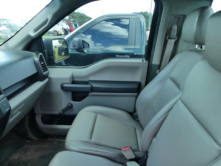2020-ford-f150-xl-image-9
