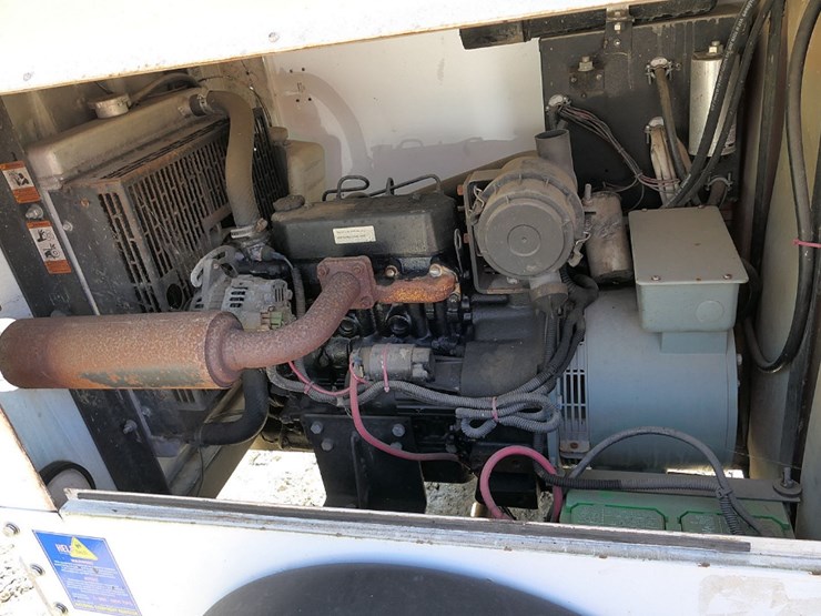 magnum-3060-light-plant,-sn:1304650,-diesel,-4-light,-6kw/-240v-image-7