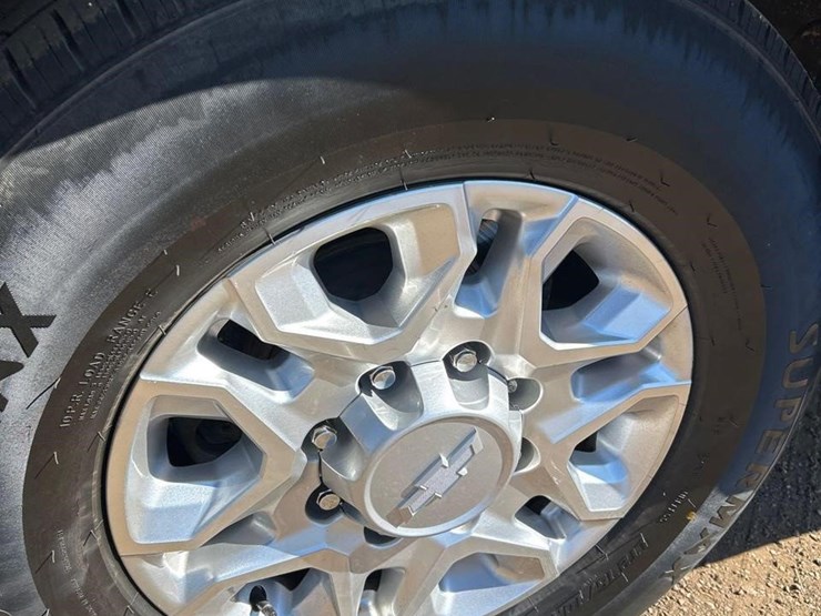 2019-chevrolet-silverado-3500hd-image-24