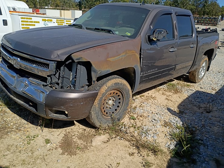 2008-chevrolet-silverado-image-1