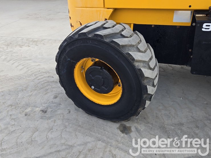2017-jcb-930-image-21