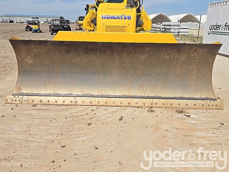 2022-komatsu-d71pxi-24-image-11
