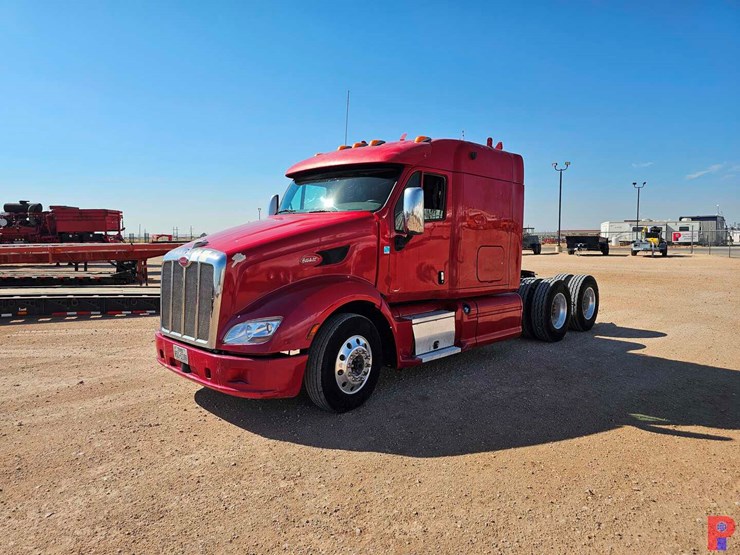 2012-peterbilt-587-image-3