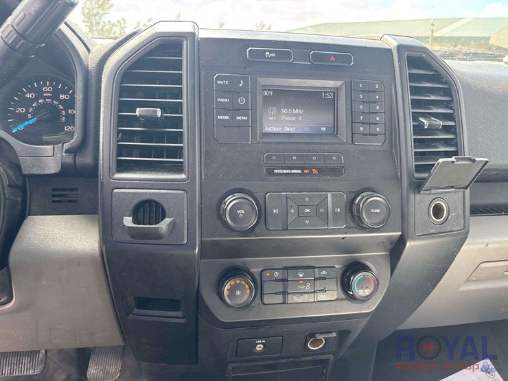2017-ford-f150-image-15