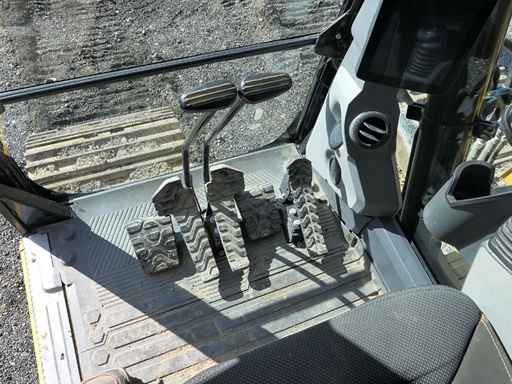 caterpillar-317-image-44