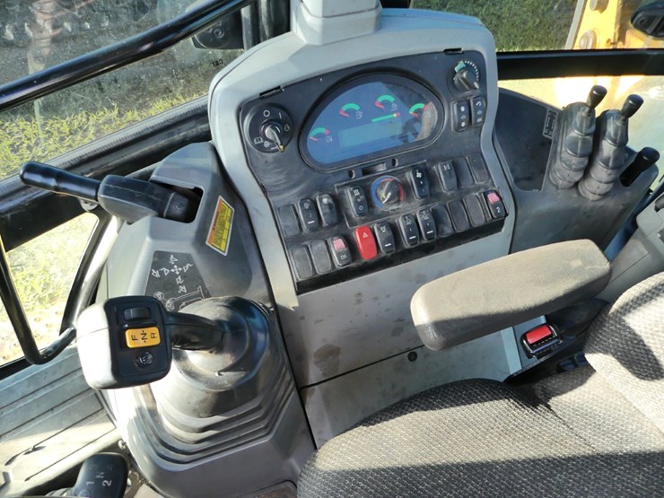 caterpillar-420f2-it-image-16