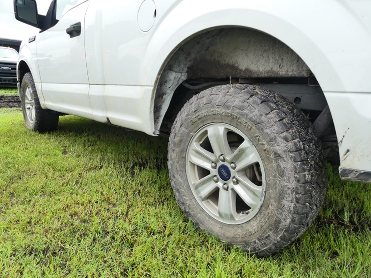 2016-ford-f150-xl-image-7