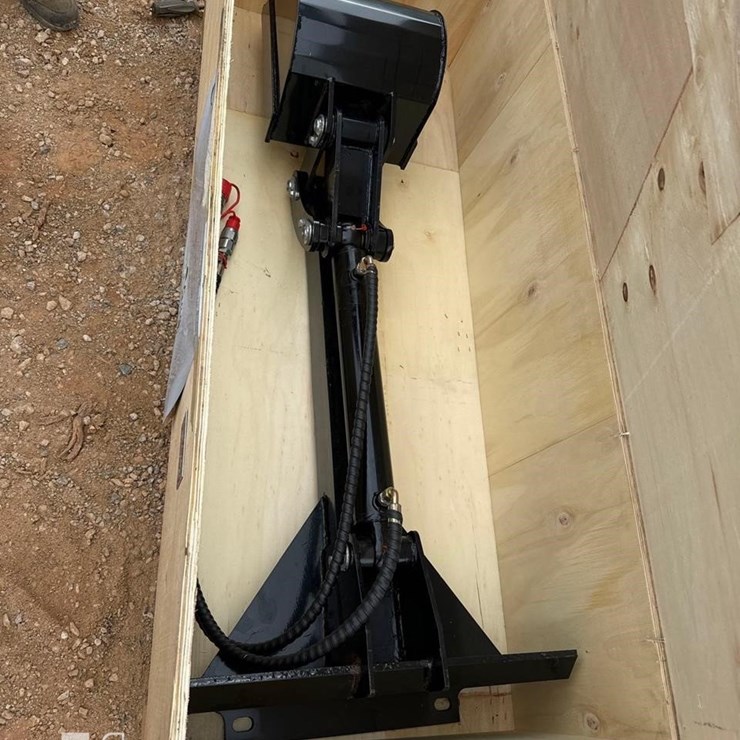 MINI SKID STEER BACKHOE ATTACHMENT
