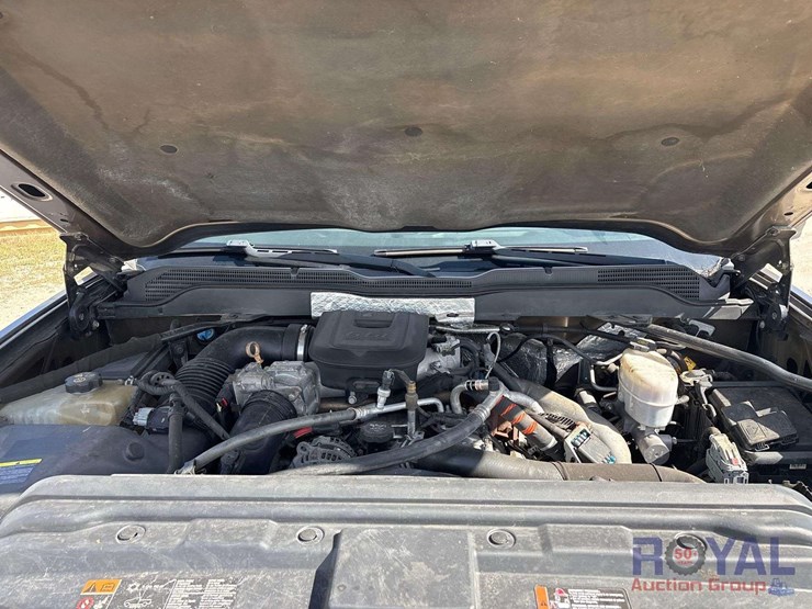 2015-chevrolet-silverado-3500-image-13