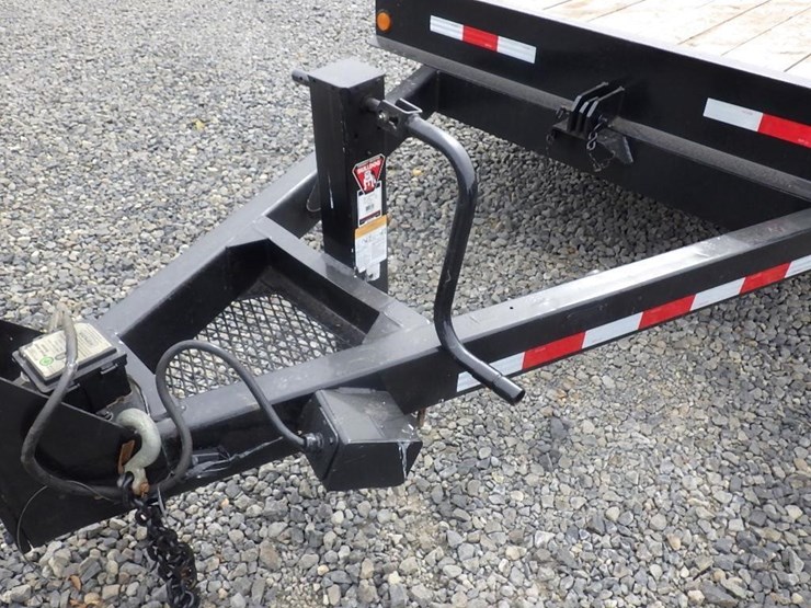 19'-t/a-tilt-deck-trailer-image-9