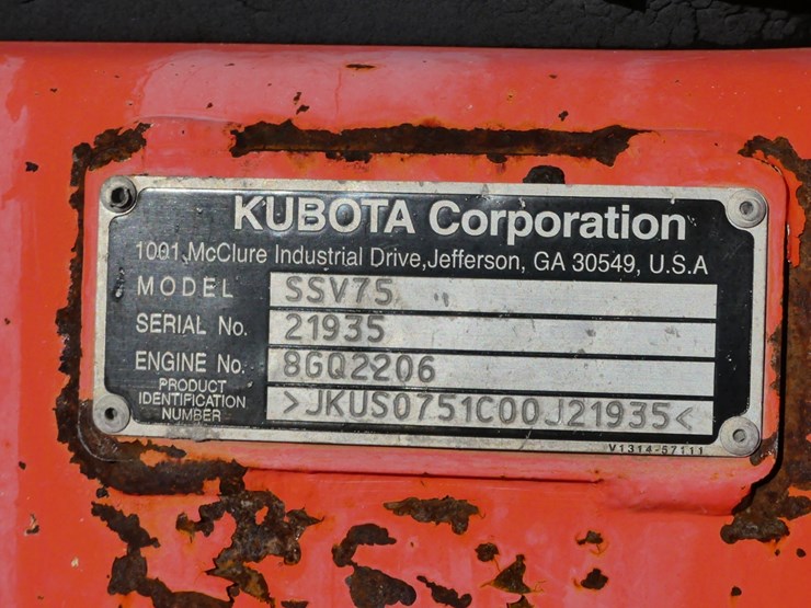 2017-kubota-ssv75-image-17