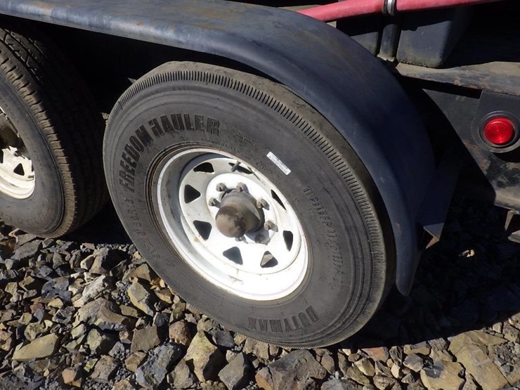 load-trail-12'-t/a-1,065-gallon-water-trailer-image-23