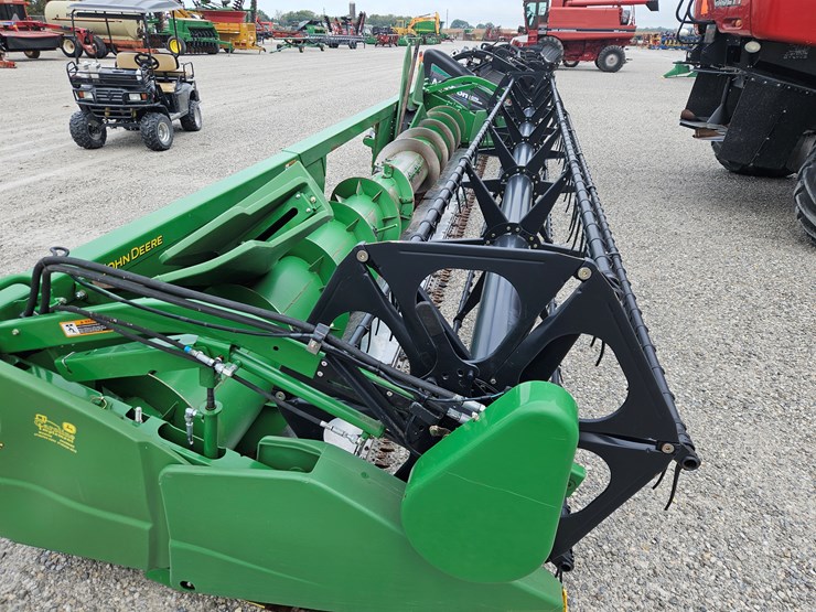2012-john-deere-625f-image-2