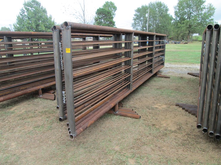 #71-•-(9)-freestanding-panels-&-(1)-gate-inv-#-29825-image-1