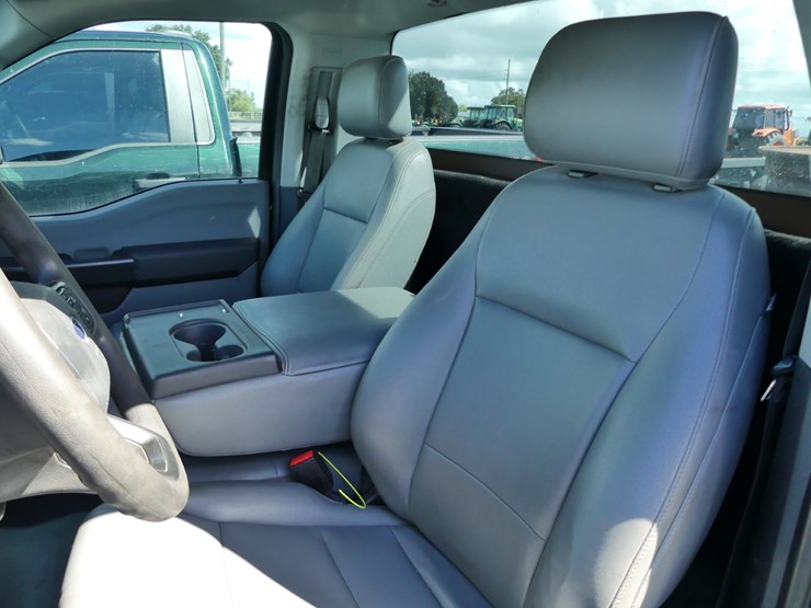 2021-ford-f150-xl-image-8
